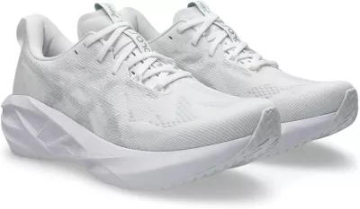 Les 4 meilleurs souliers de marche pour homme (2026) | TVA Nouvelles