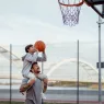 Idées cadeaux fete des pères 2026 Quebec père et son fils jouent au basket