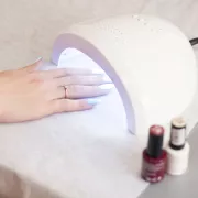 Les 7 meilleures lampes UV à ongles (2025)