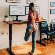 Les 4 meilleurs bureaux assis-debout (2025)