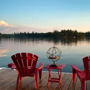 Découvrez 10 magnifiques chalets à louer au bord de l'eau