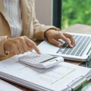 Les 4 meilleurs logiciels d’impôt au Québec (2026)