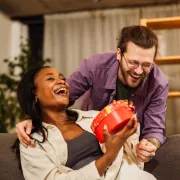 55+ idées de cadeaux originaux pour surprendre sa moitié à la Saint-Valentin