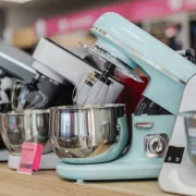 Les 4 meilleurs batteurs sur socle (2026)