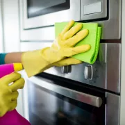 Les 5 meilleurs produits pour nettoyer le stainless (2026)