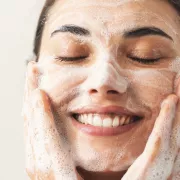 Les 5 meilleurs nettoyants pour le visage (2026)