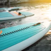 10 paddleboards en solde à ne pas manquer cet été