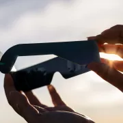 Lunettes pour éclipse solaire : Où en acheter pour regarder l'éclipse du 12 août 2026